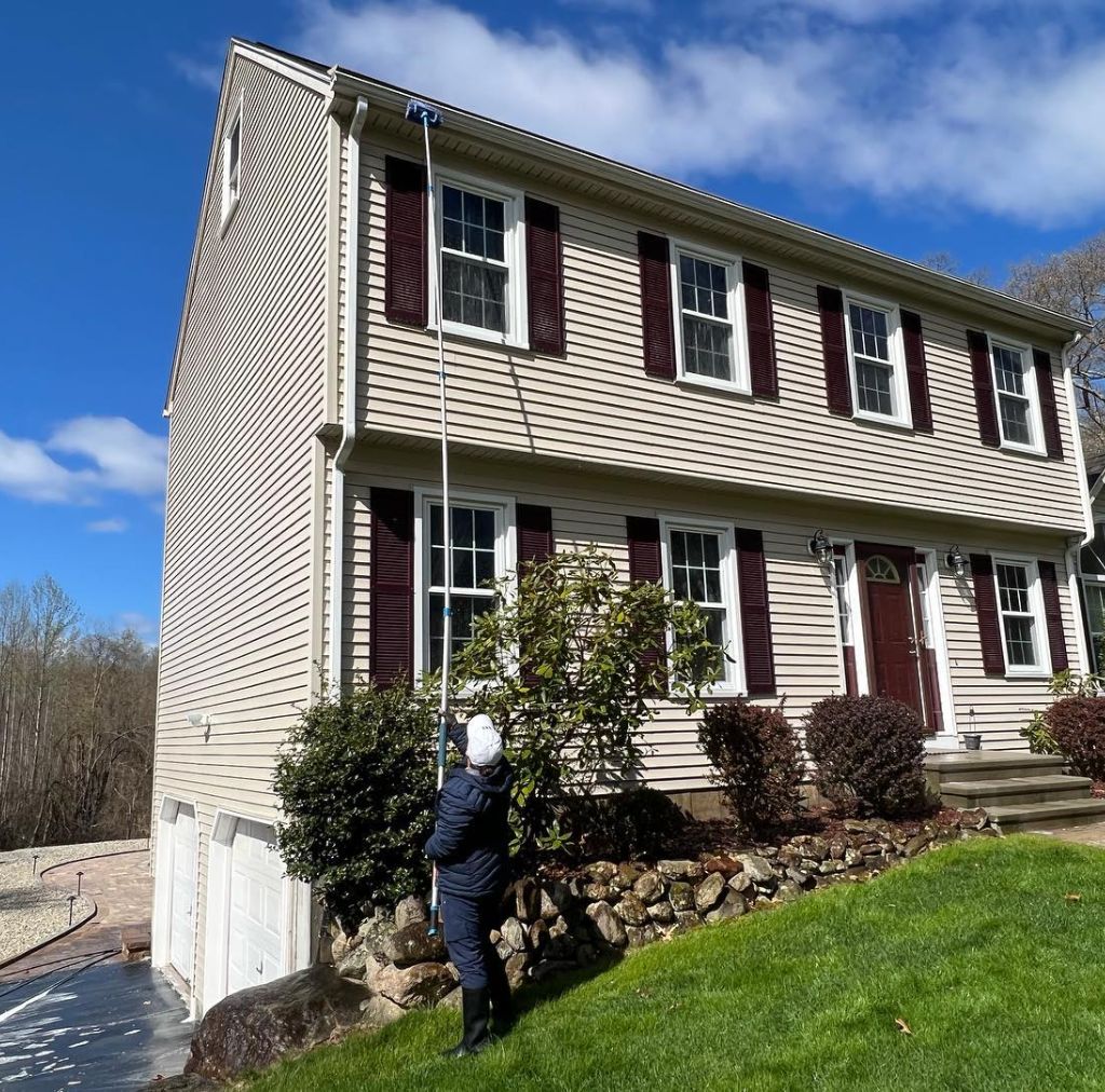 1 Gutter Cleaning in New London County CT