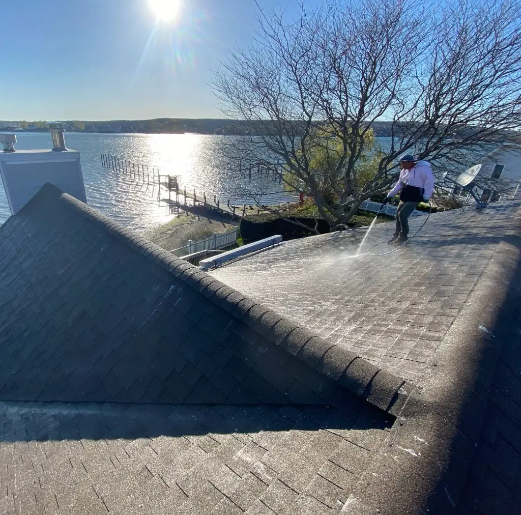 Roof Cleaning Connecticut